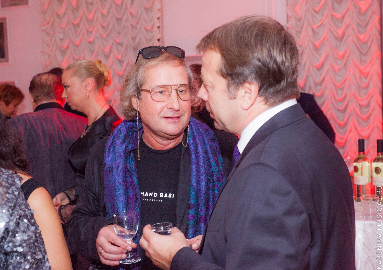 Гости премьеры мюзикла «Анна Каренина» режиссер Андрей Житинкин и полномочный представитель правительства РФ в высших судебных инстанциях Михаил Барщевский