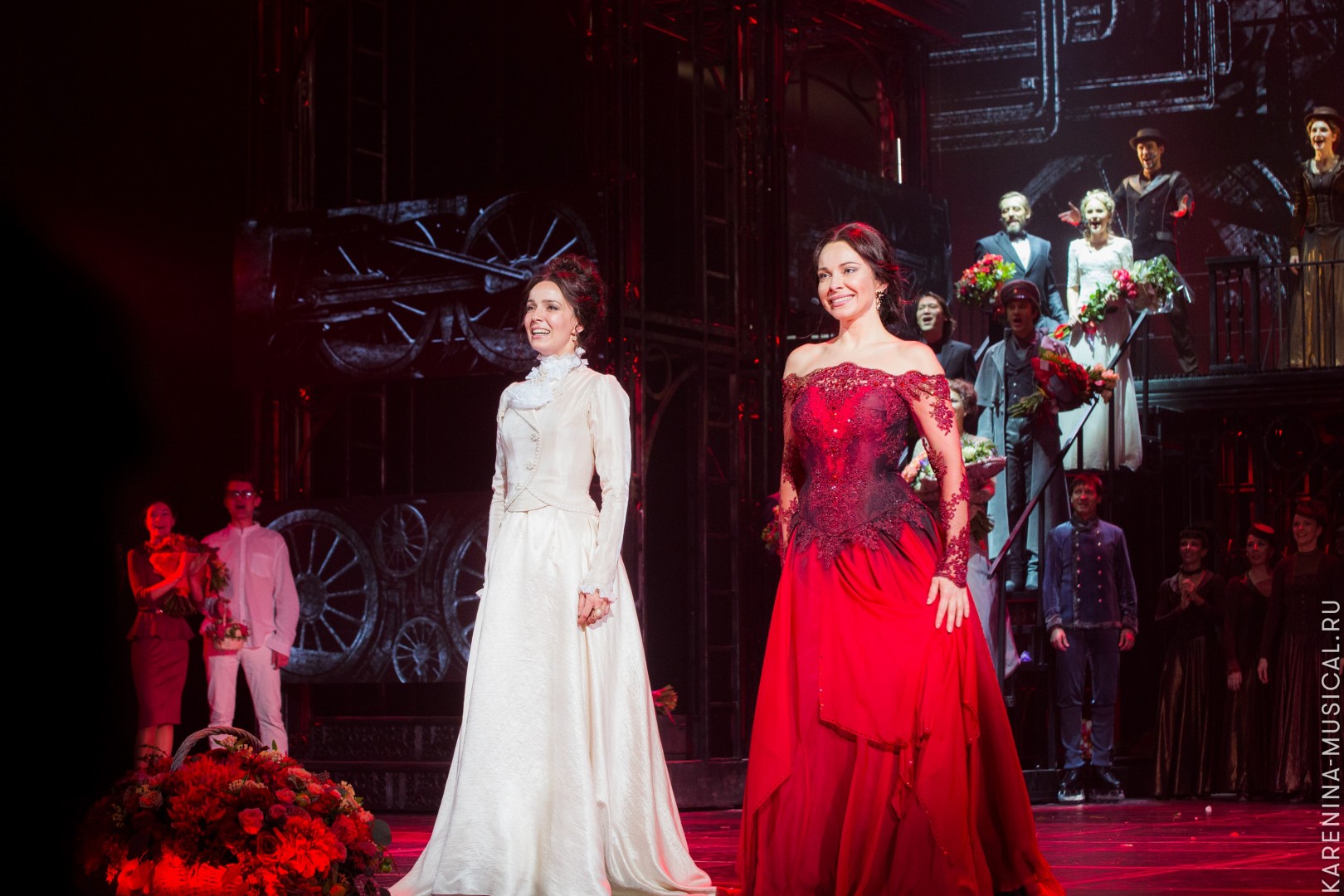 Валерия Ланская и Екатерина Гусева (исполнительницы роли Анны Карениной)