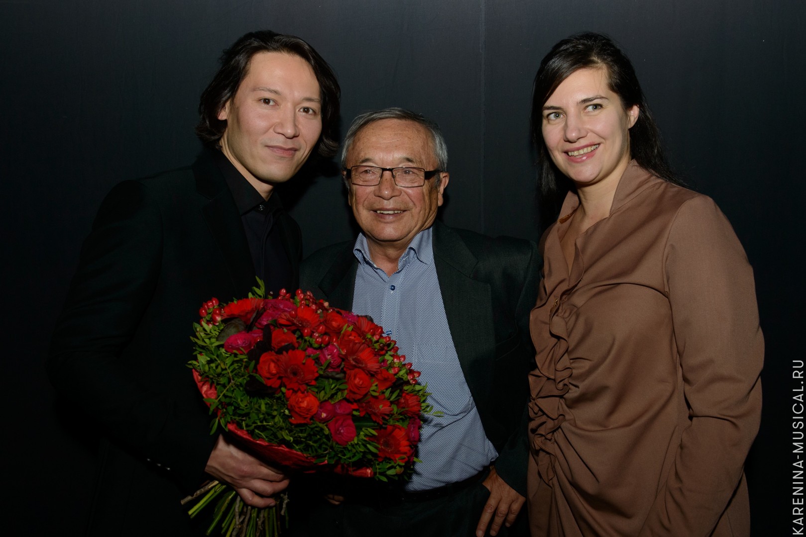 Сергей Ли (исполнитель роли Алексея Вронского), Юлий Ким (автор либретто мюзикла «Анна Каренина»), Оксана Лесничая (исполнительница роли Патти)