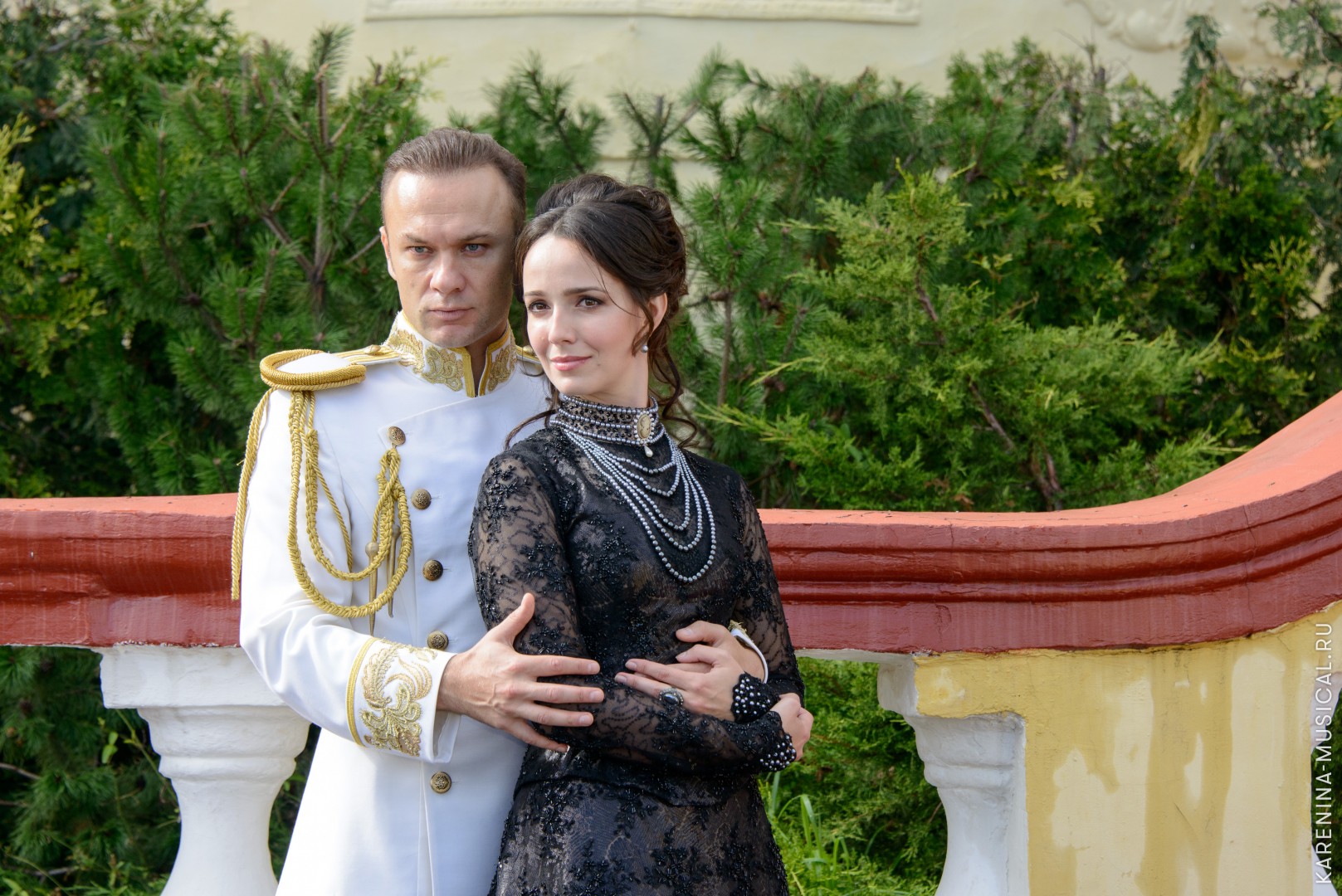 Дмитрий Ермак и Валерия Ланская - исполнители ролей Алексея Вронского и Анны Карениной