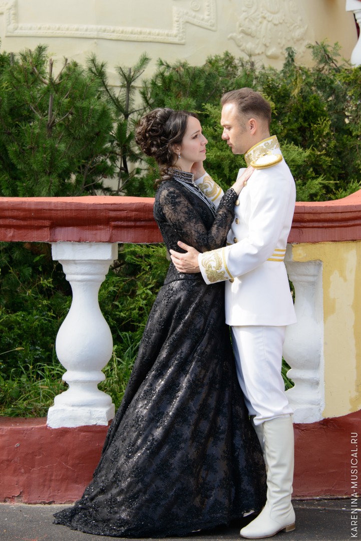 Валерия Ланская и Дмитрий Ермак - исполнители ролей Анны Карениной и Алексея Вронского